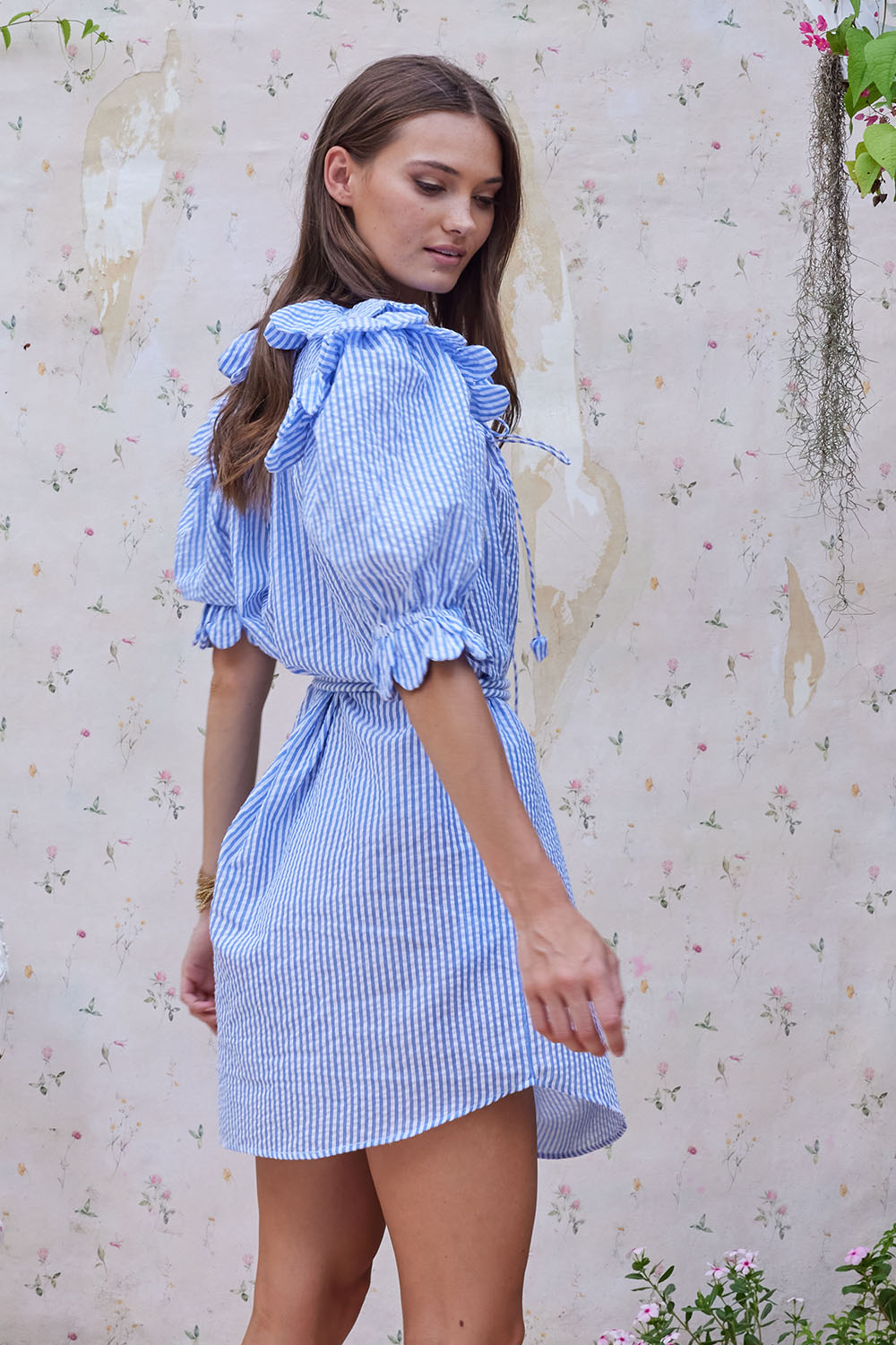 NICO SCALLOP DRESS SEERSUCKER BLUE SKY