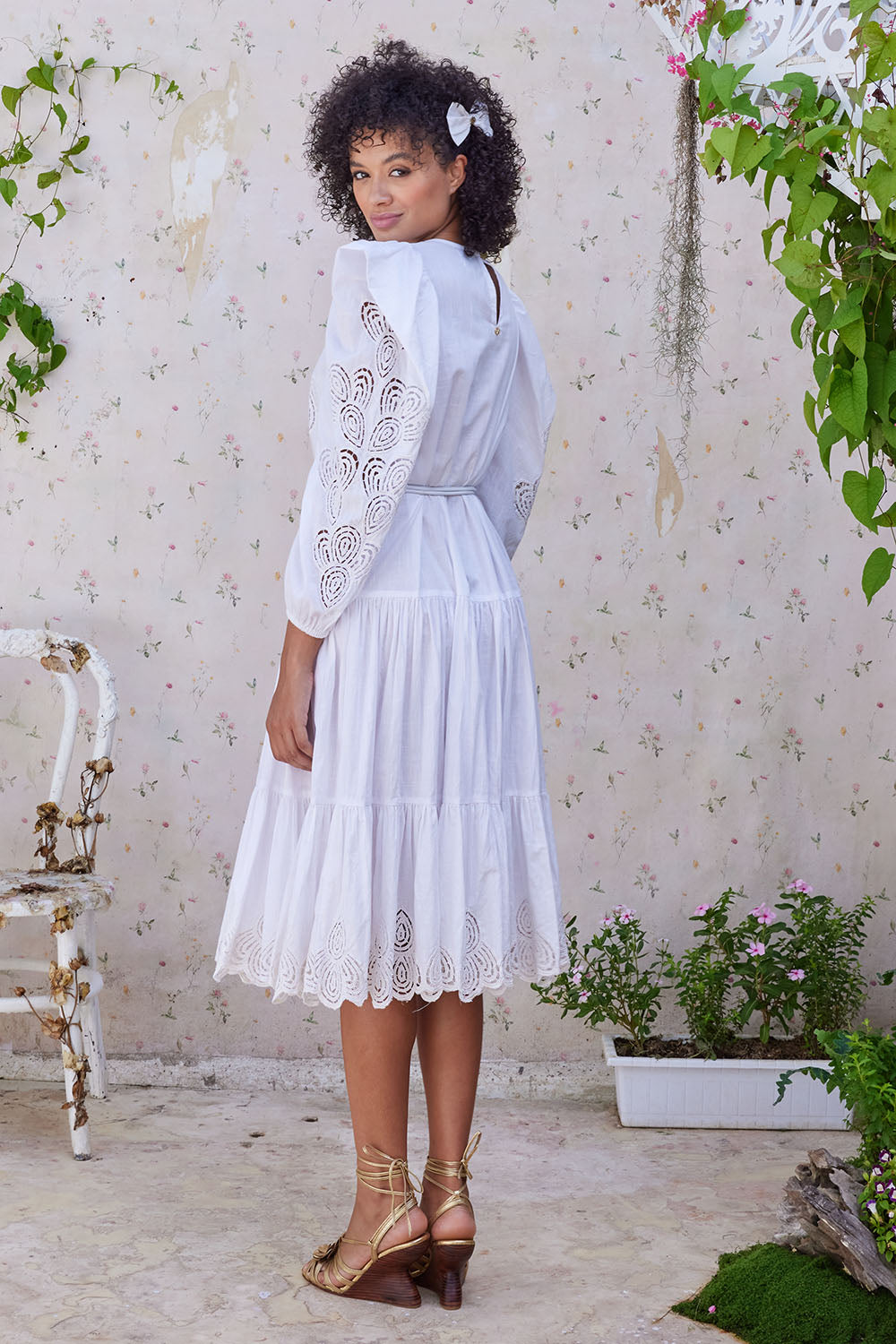 VERO EMBROIDERY MIDI DRESS WHITE – The Story Of