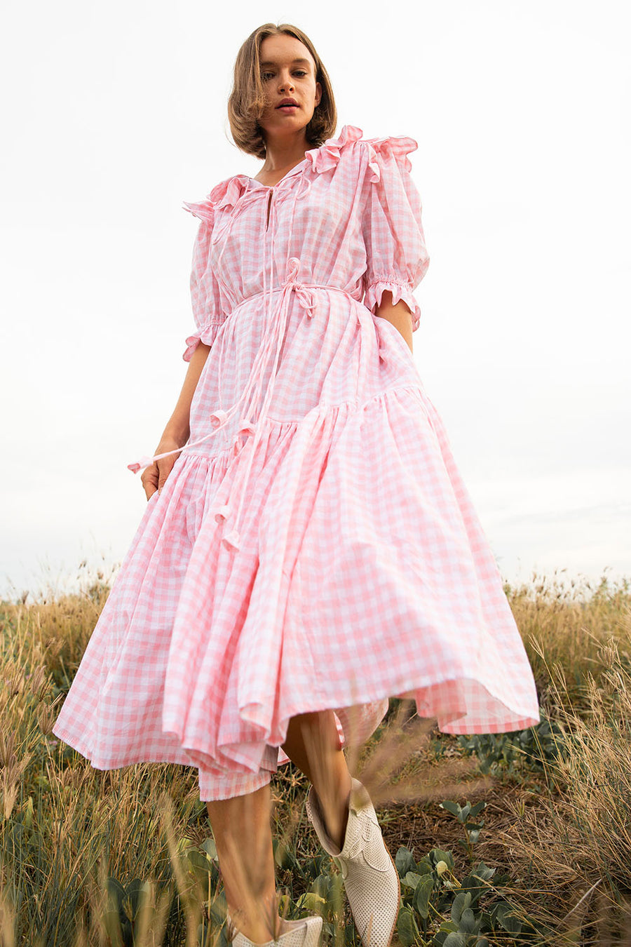 SAFFRON SCALLOP GINGHAM BABY PINK MIDI DRESS