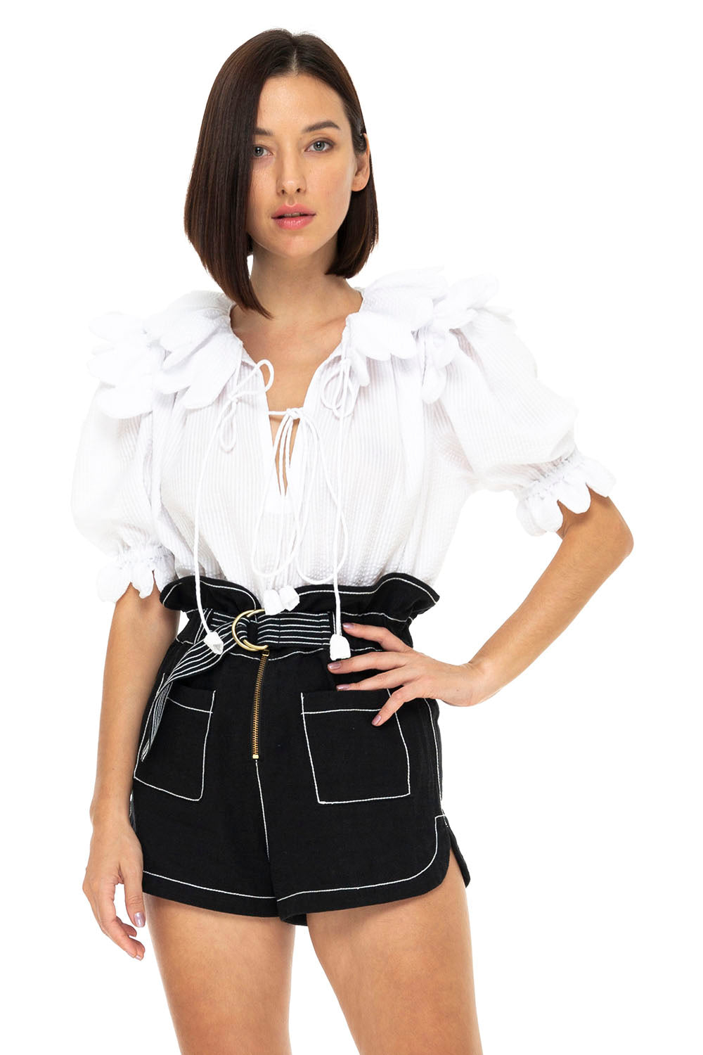 NICO SCALLOP TOP SEERSUCKER WHITE